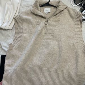 Oatmeal vest